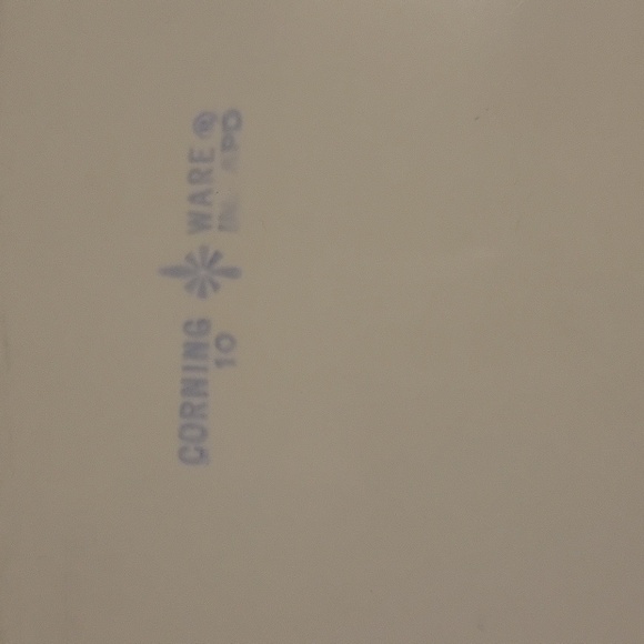 Corningware blue cornflower casserole bakeware. - Picture 3 of 5